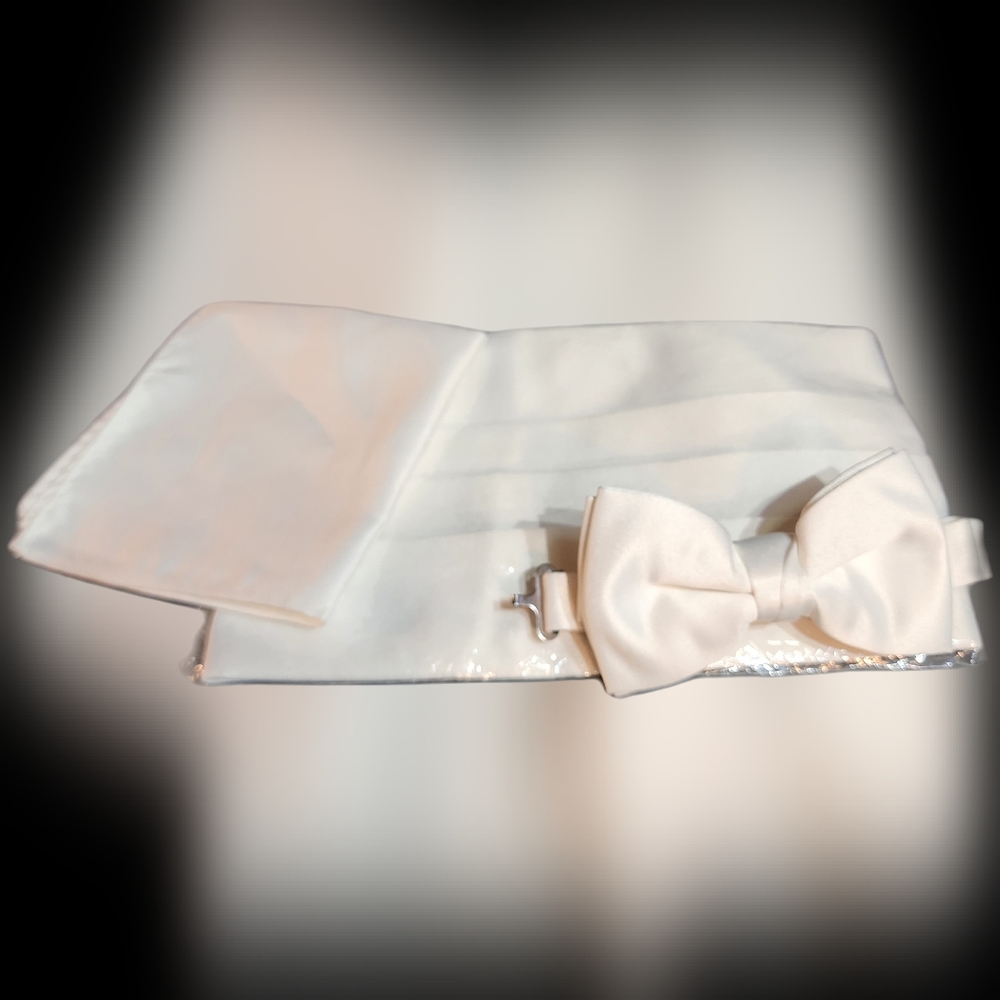 MODA CUMMERBUND AND BOW-TIE SET